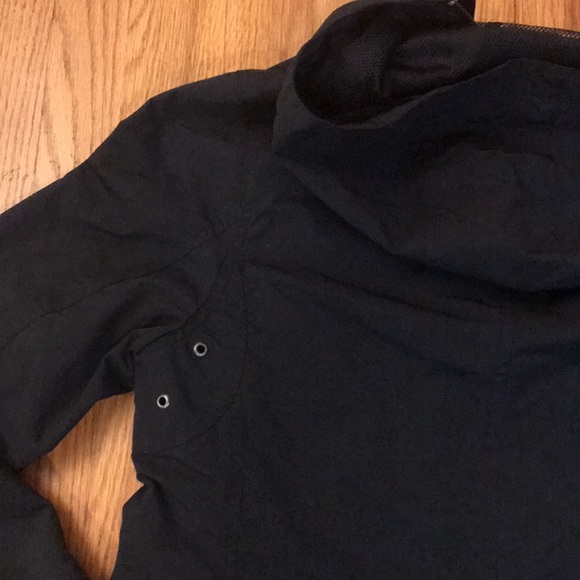 i.e. relaxed black jacket - Picture 10 of 11